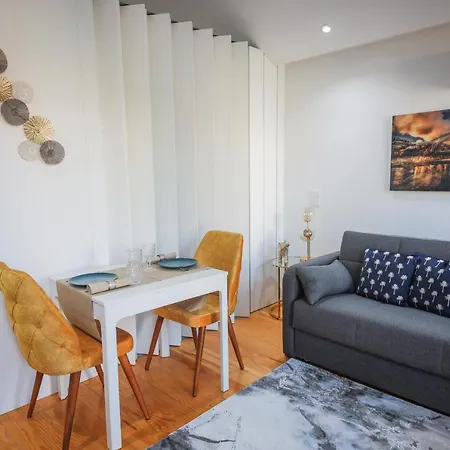 Sunshine Apartment *